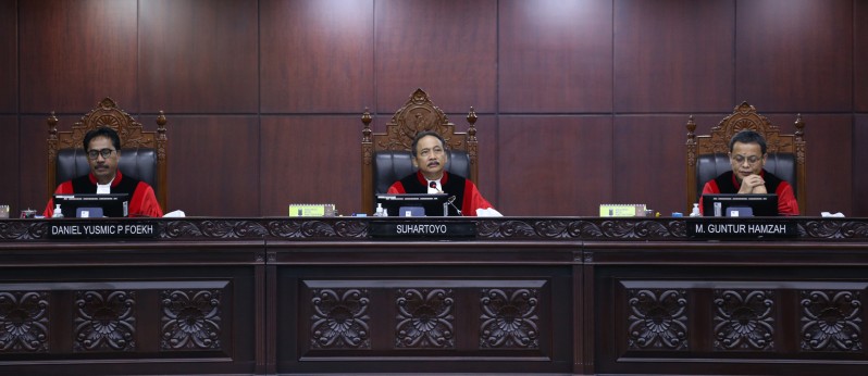 Lawmakers rush Constitutional Court Law revision behind closed doors -  Politics - The Jakarta Post